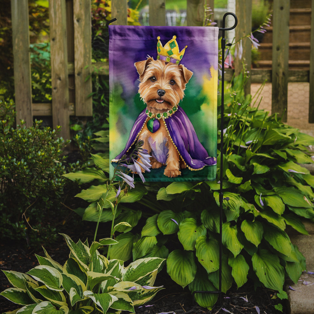 Norfolk Terrier King of Mardi Gras Garden Flag Mailbox Decorative Yard Banner Outside Patio Artwork for Flower Beds, Garden Size, Multicolor
