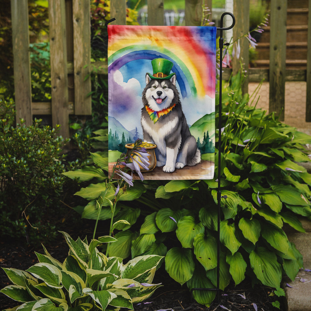 Alaskan Malamute St Patrick's Day Garden Flag Mailbox Decorative Yard Banner Outside Patio Artwork for Flower Beds, Garden Size, Multicolor