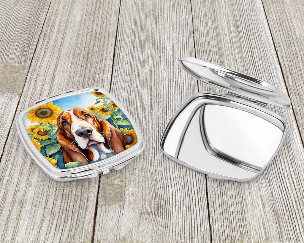 Basset Hound in Sunflowers Compact Mirror Decorative Travel Makeup Mirror for Women Girls Gifts Pocket Makeup Mirror Folding Handheld