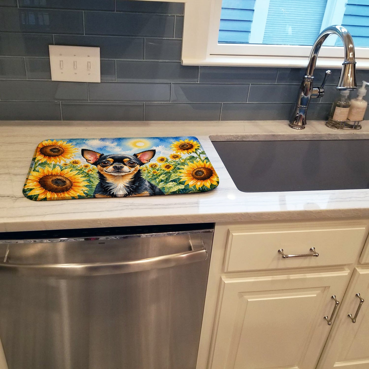 Chihuahua in Sunflowers Dish Drying Mat Absorbent Dish Drying Mat Pad for Kitchen Counter Dish Drainer Mat for Countertop, 14 x 21", Multicolor