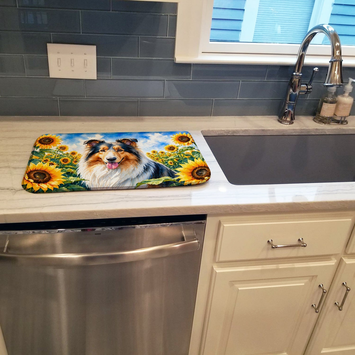 Collie in Sunflowers Dish Drying Mat Absorbent Dish Drying Mat Pad for Kitchen Counter Dish Drainer Mat for Countertop, 14 x 21", Multicolor