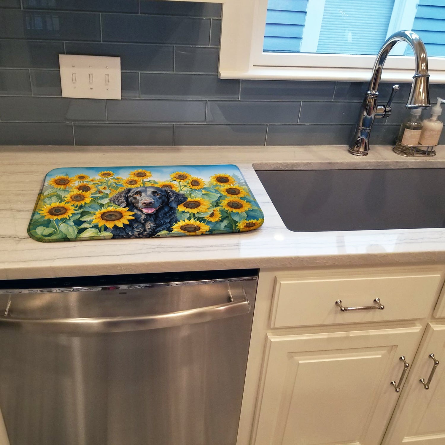 Curly-Coated Retriever in Sunflowers Dish Drying Mat Absorbent Dish Drying Mat Pad for Kitchen Counter Dish Drainer Mat for Countertop, 14 x 21", Multicolor