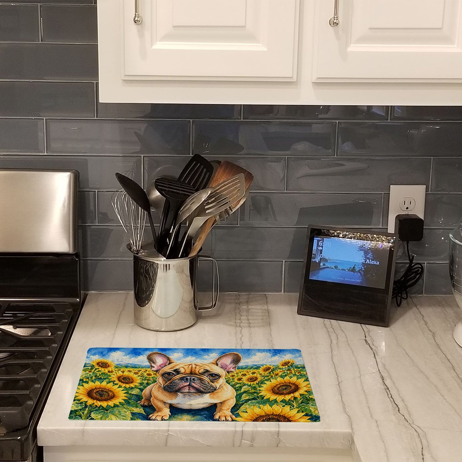 French Bulldog in Sunflowers Cutting Board Tempered Glass Kitchen Cutting Surface, Heat Resistant Chopping Board with Non-Slip Feet, Decorative Food Prep & Serving