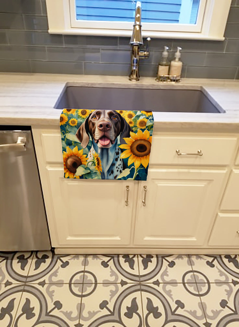 German Shorthaired Pointer in Sunflowers Kitchen Towel Velour Plush Front and Cotton Loop Back Machine Washable