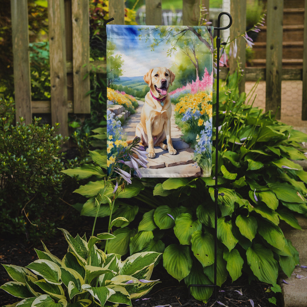 Labrador Retriever Spring Path Garden Flag Mailbox Decorative Yard Banner Outside Patio Artwork for Flower Beds, Garden Size, Multicolor