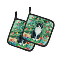 Chantilly Tiffany Cat By the Christmas Tree Pot Holder Set of 2 Heat Resistant Quilted Hot Pads 7.5 x 7.5 Inch, Insulated Kitchen Trivets for Cooking & Baking