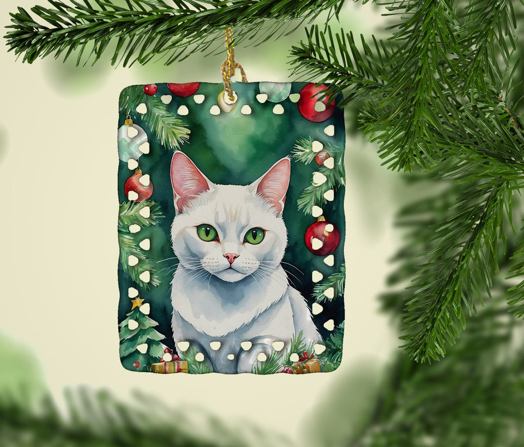 Khao Manee Cat By the Christmas Tree Porcelain Ornament Christmas Tree Hanging Decorations for Home Christmas Holiday, Rectangle, Gift, Multicolor