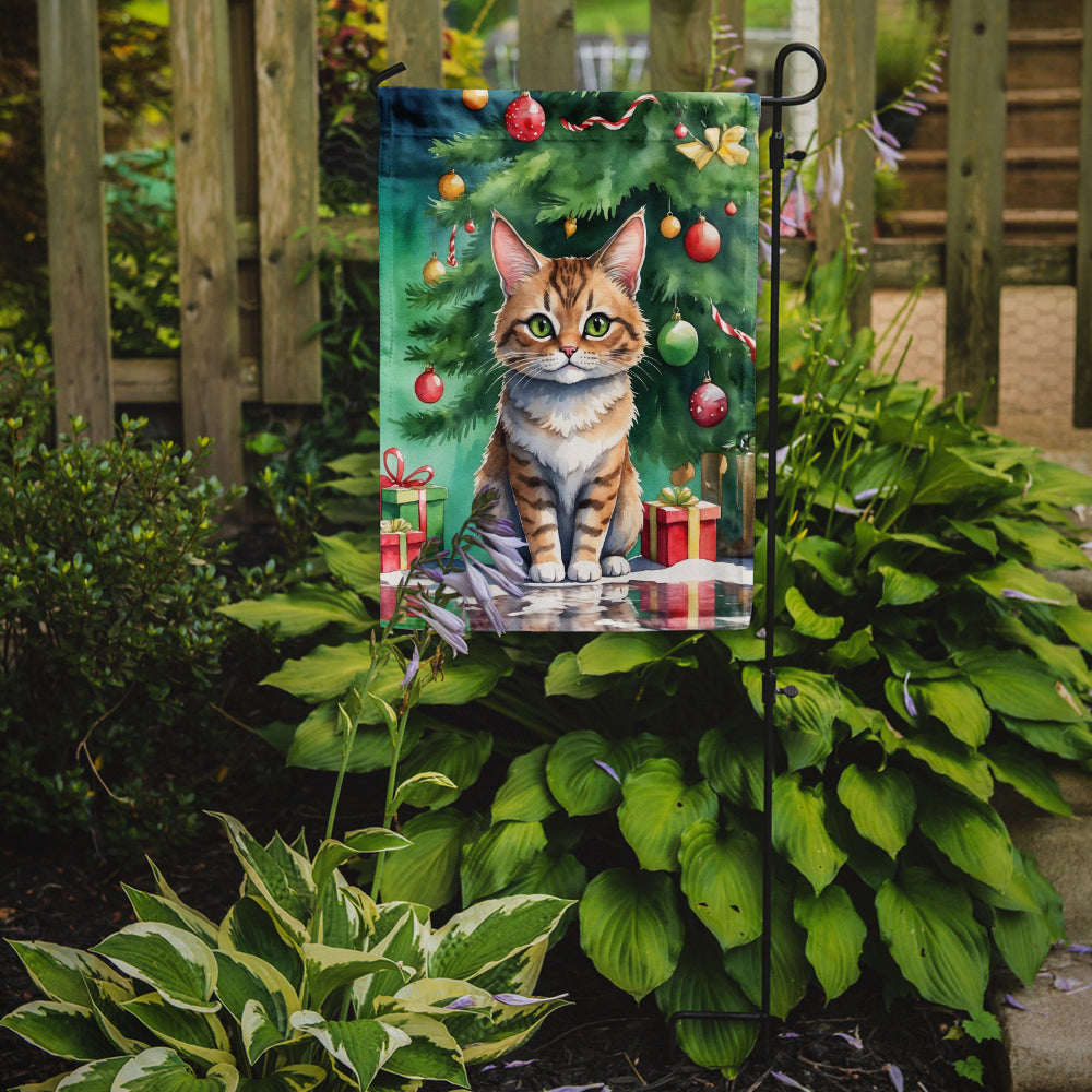 Pixie Bob Cat By the Christmas Tree Garden Flag Mailbox Decorative Yard Banner Outside Patio Artwork for Flower Beds, Garden Size, Multicolor