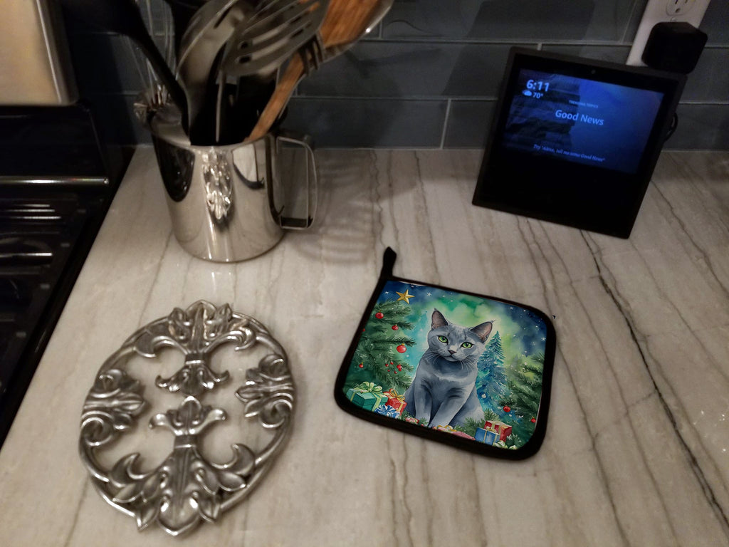 Russian Blue Cat By the Christmas Tree Pot Holder Set of 2 Heat Resistant Quilted Hot Pads 7.5 x 7.5 Inch, Insulated Kitchen Trivets for Cooking & Baking