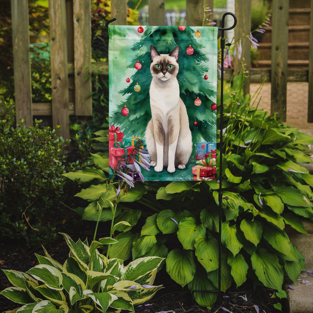 Snowshoe Cat By the Christmas Tree Garden Flag Mailbox Decorative Yard Banner Outside Patio Artwork for Flower Beds, Garden Size, Multicolor