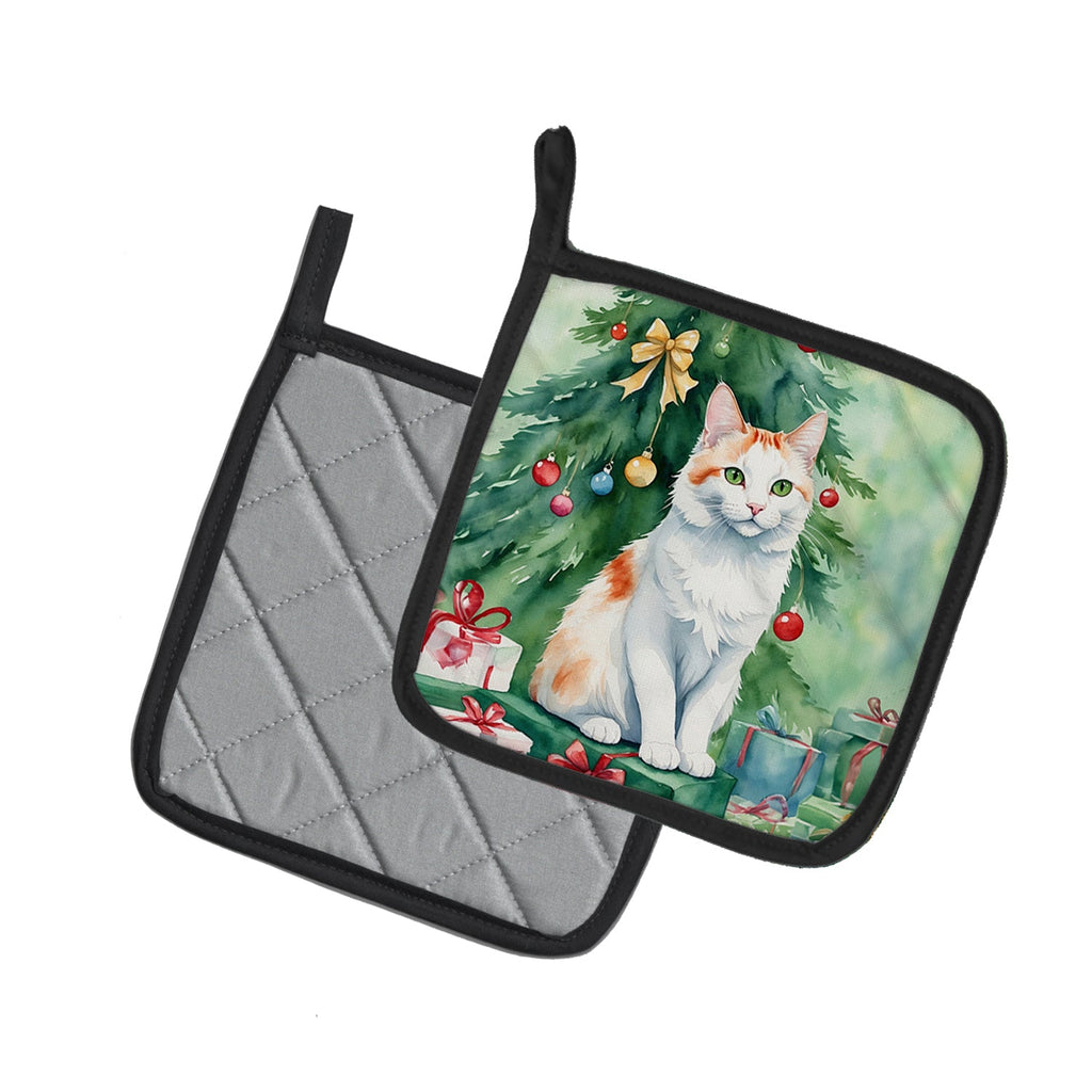 Turkish Van Cat By the Christmas Tree Pot Holder Set of 2 Heat Resistant Quilted Hot Pads 7.5 x 7.5 Inch, Insulated Kitchen Trivets for Cooking & Baking