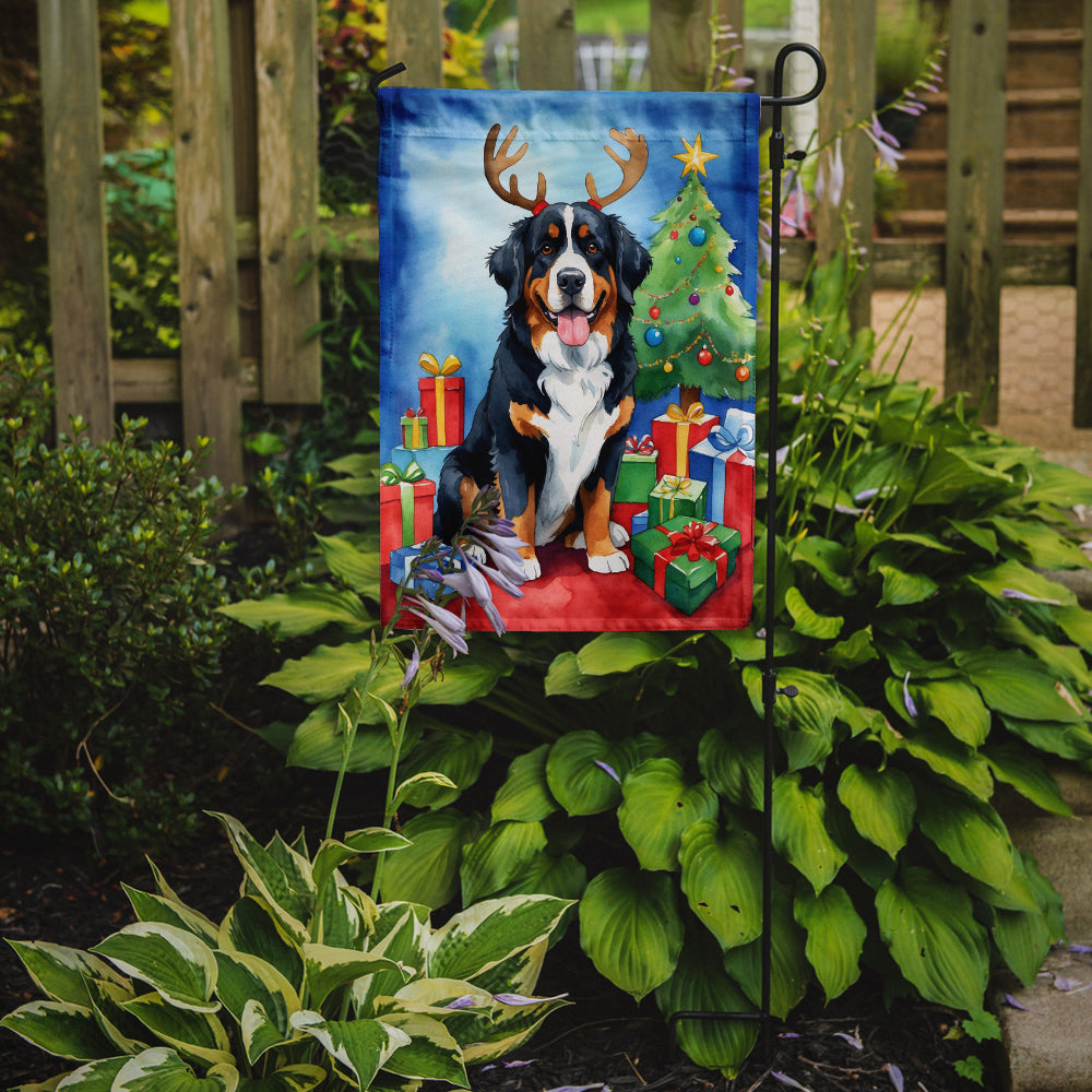 Bernese Mountain Dog Christmas Reindeer Garden Flag Mailbox Decorative Yard Banner Outside Patio Artwork for Flower Beds, Garden Size, Multicolor