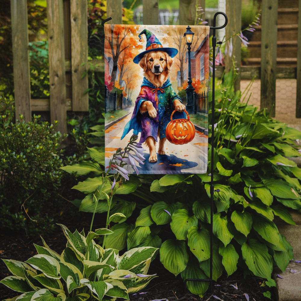 Golden Retriever Halloween Trick or Treat Garden Flag Mailbox Decorative Yard Banner Outside Patio Artwork for Flower Beds, Garden Size, Multicolor