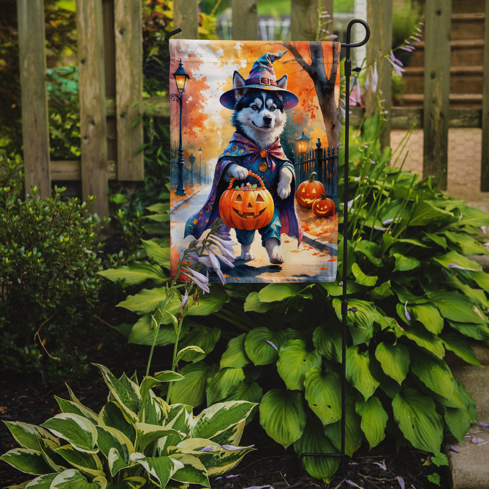 Siberian Husky Halloween Trick or Treat Garden Flag Mailbox Decorative Yard Banner Outside Patio Artwork for Flower Beds, Garden Size, Multicolor