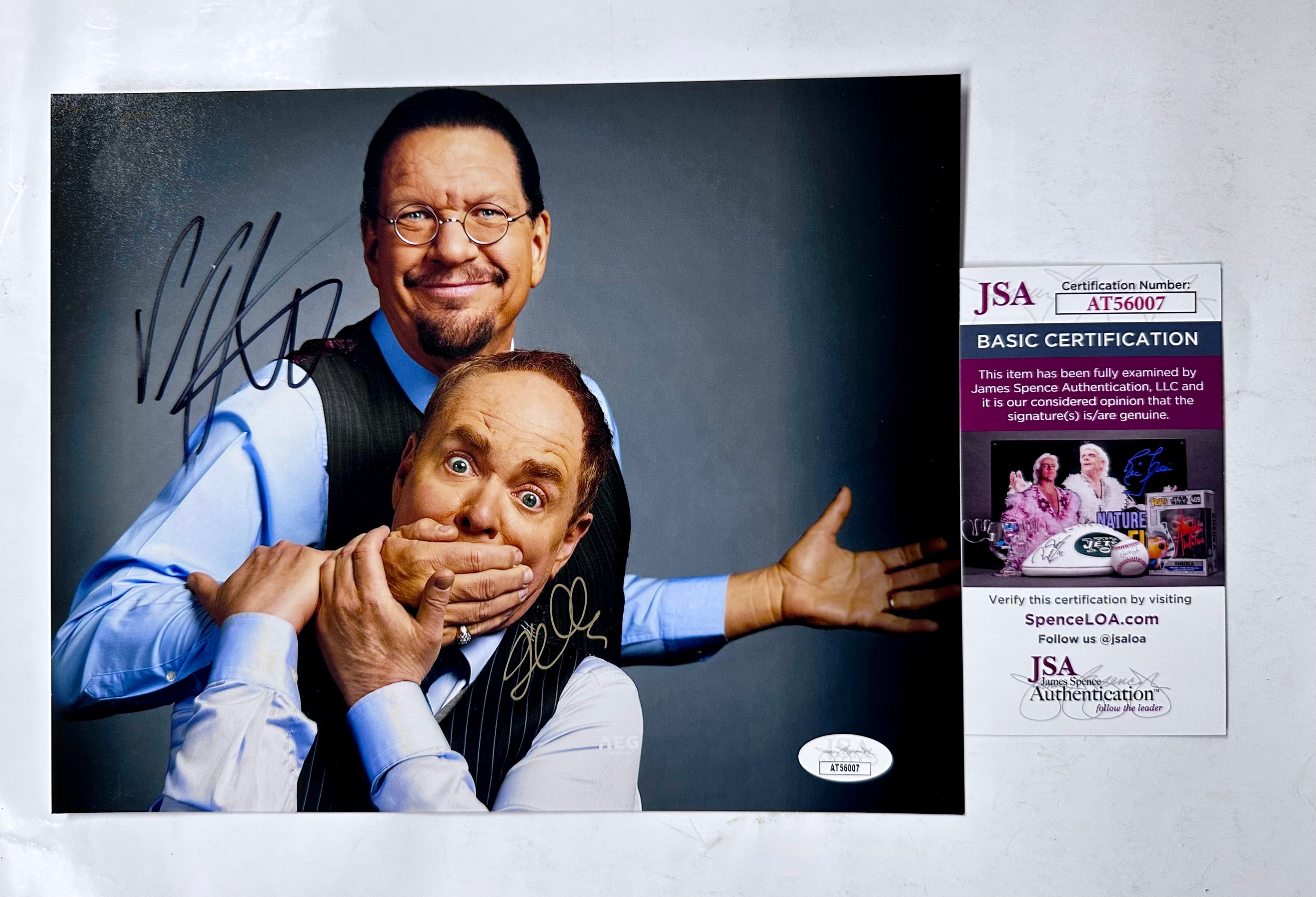 Penn & Teller Signed Entertainer Comedy Vegas Magician 8x10 Photo With JSA COA