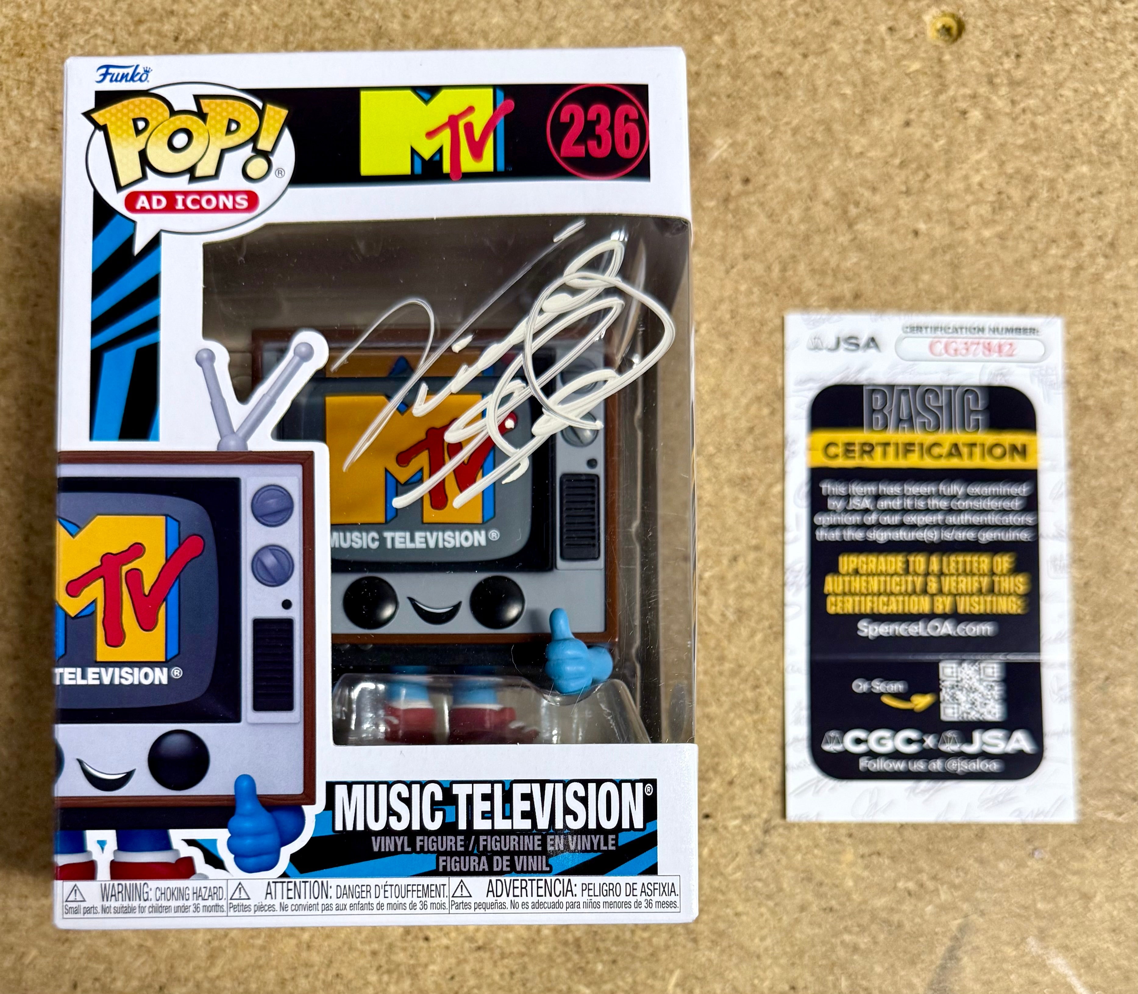 Country Rock Musician Vince Gill Signed 2024 MTV Funko Pop #236 With JSA COA