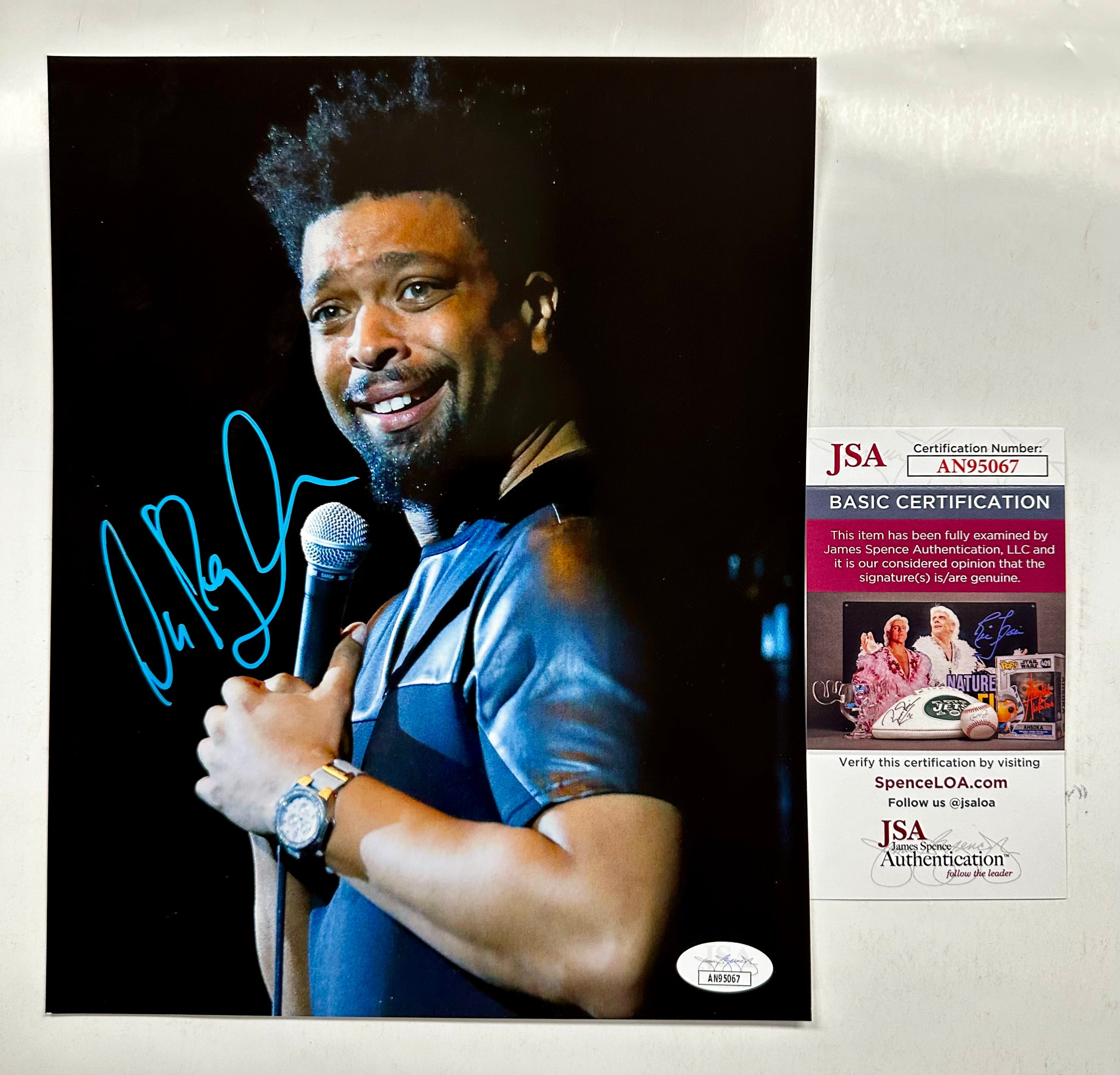 Actor Comedian Deray Davis Signed 8x10 MTV Wild N Out Photo With JSA COA