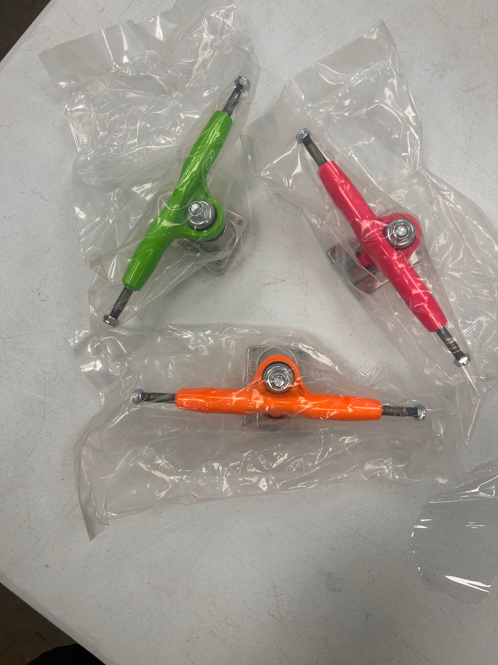 Gullwing Pro III Neon Green / Silver 9" Skateboard Trucks