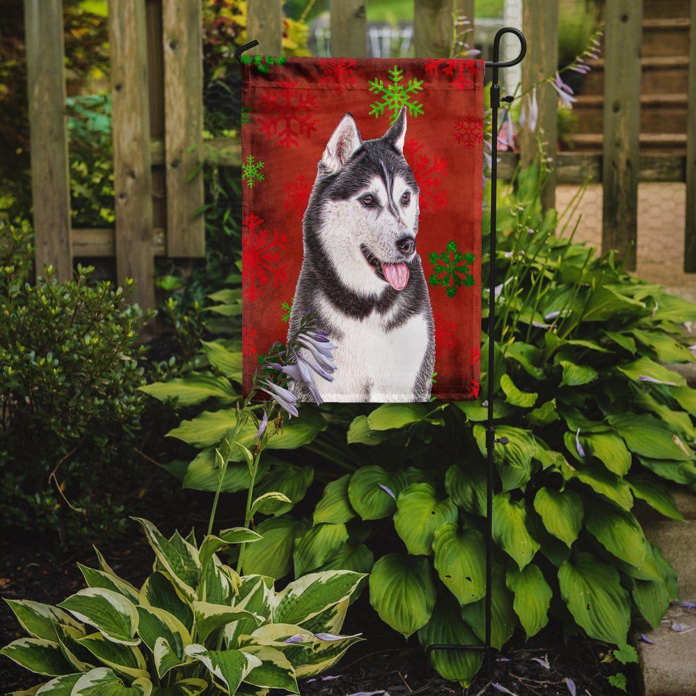 Red Snowflakes Holiday Christmas  Alaskan Malamute Garden Flag Mailbox Decorative Yard Banner Outside Patio Artwork for Flower Beds, Garden Size, Multicolor