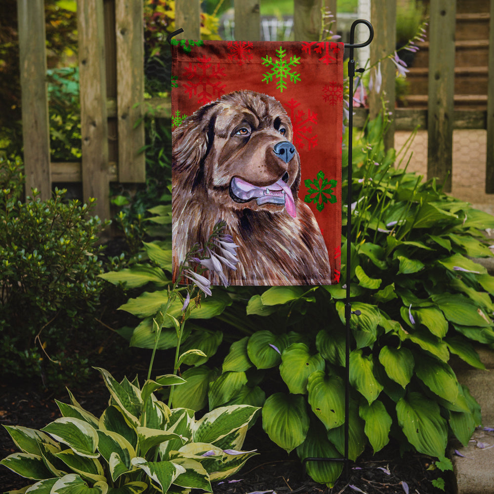 Newfoundland Red and Green Snowflakes Holiday Christmas Garden Flag Mailbox Decorative Yard Banner Outside Patio Artwork for Flower Beds, Garden Size, Multicolor