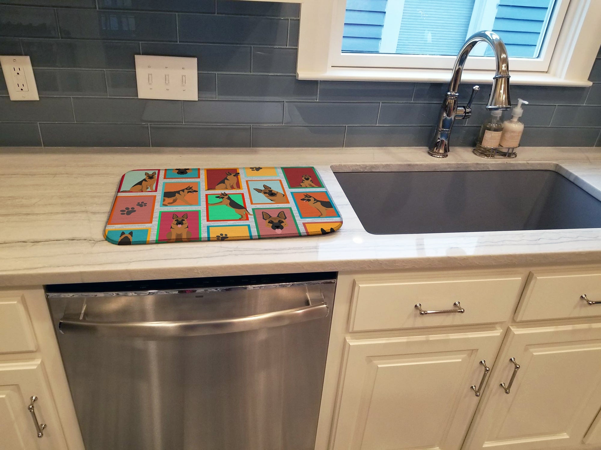 Lots of German Shepherd Dish Drying Mat Absorbent Dish Drying Mat Pad for Kitchen Counter Dish Drainer Mat for Countertop, 14 x 21", Multicolor