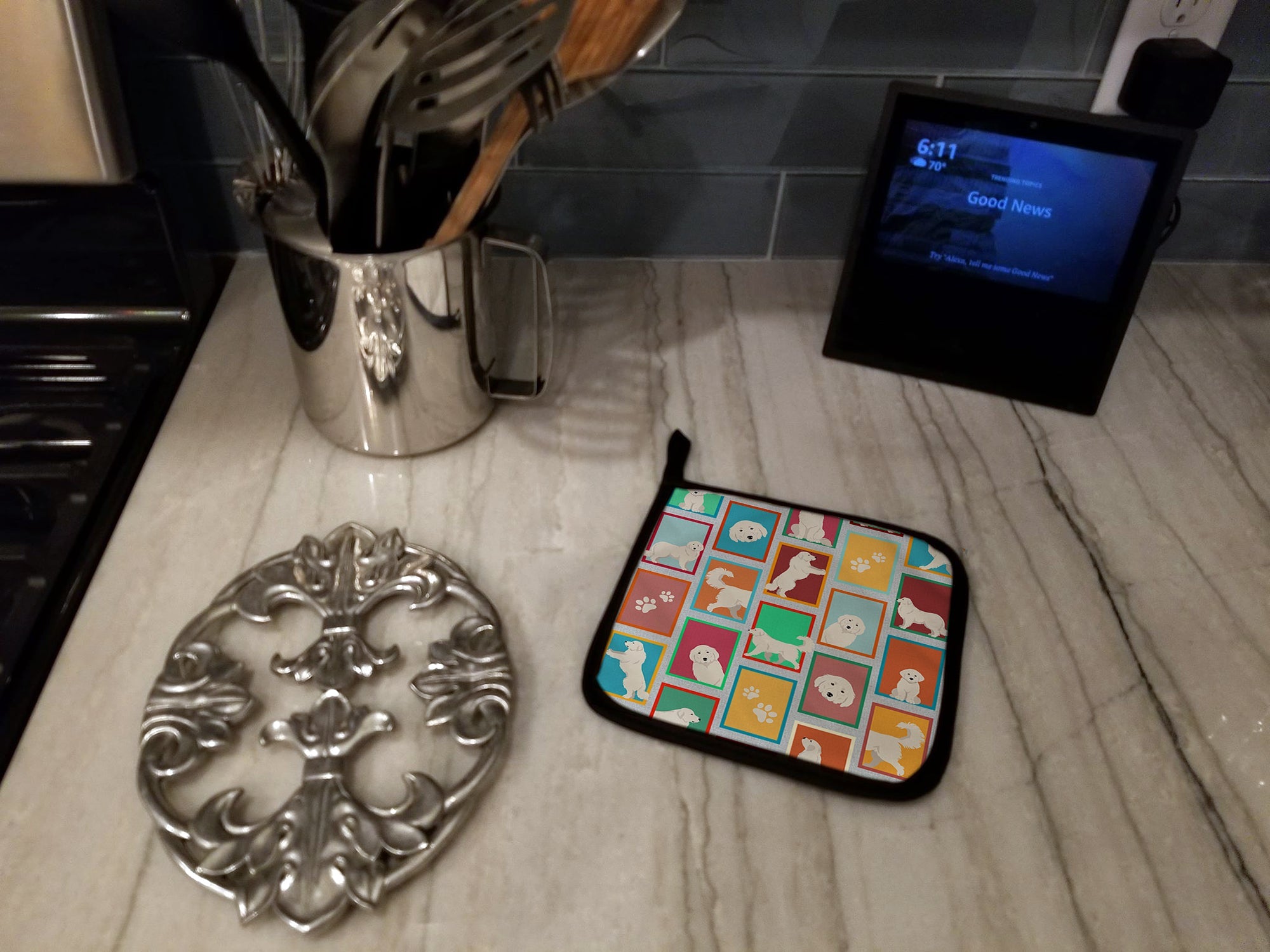 Lots of Great Pyrenees Pot Holder Set of 2 Heat Resistant Quilted Hot Pads 7.5 x 7.5 Inch, Insulated Kitchen Trivets for Cooking & Baking