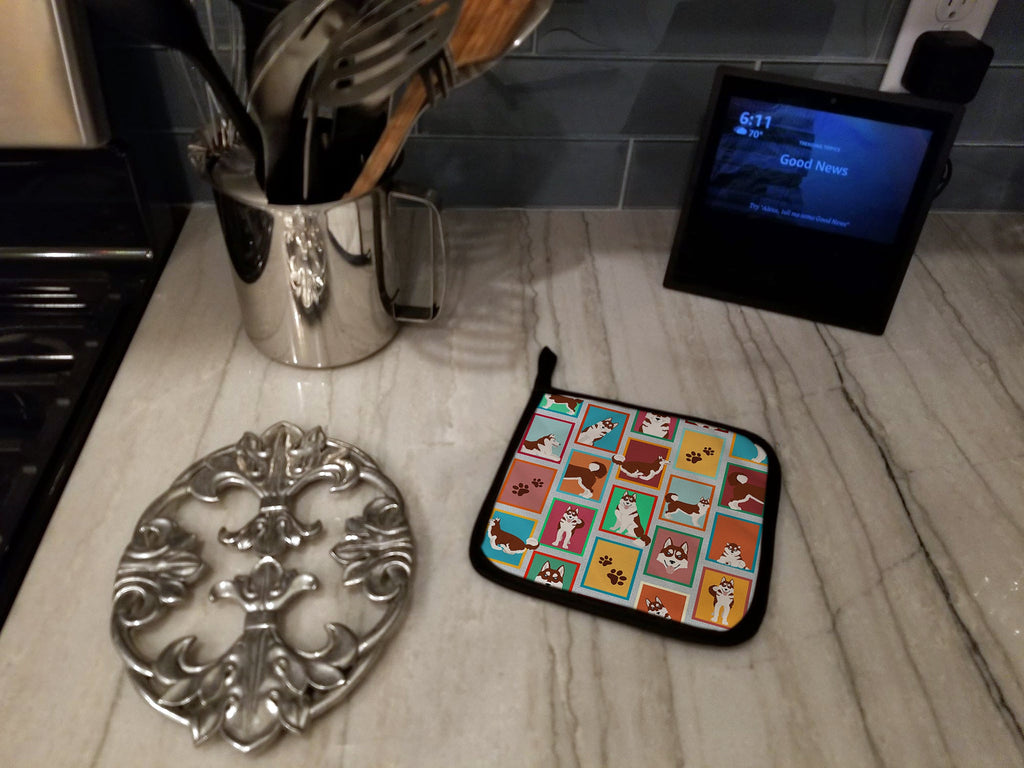Lots of Red Siberian Husky Pot Holder Set of 2 Heat Resistant Quilted Hot Pads 7.5 x 7.5 Inch, Insulated Kitchen Trivets for Cooking & Baking