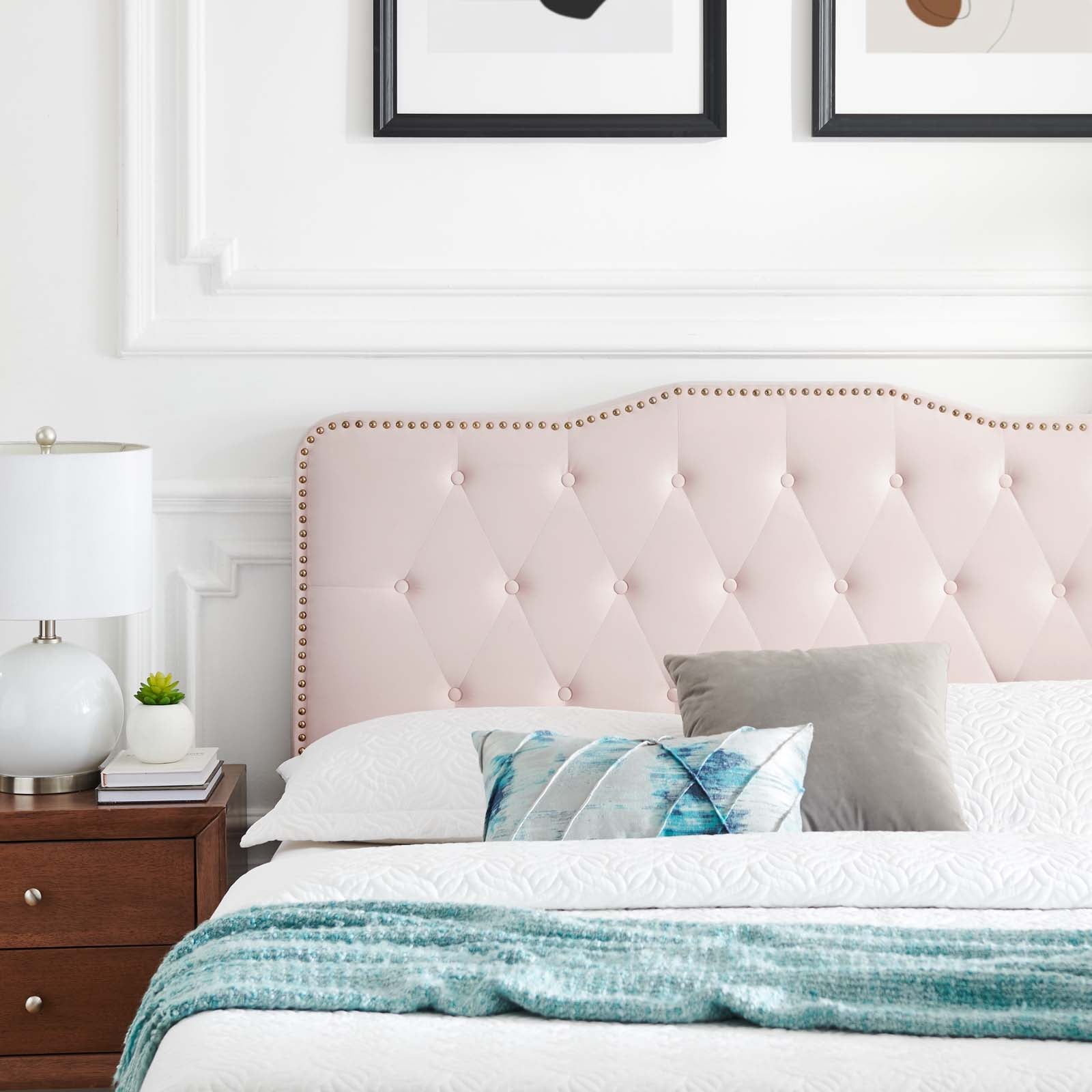 Amber Performance Velvet Queen Platform Bed by Modway