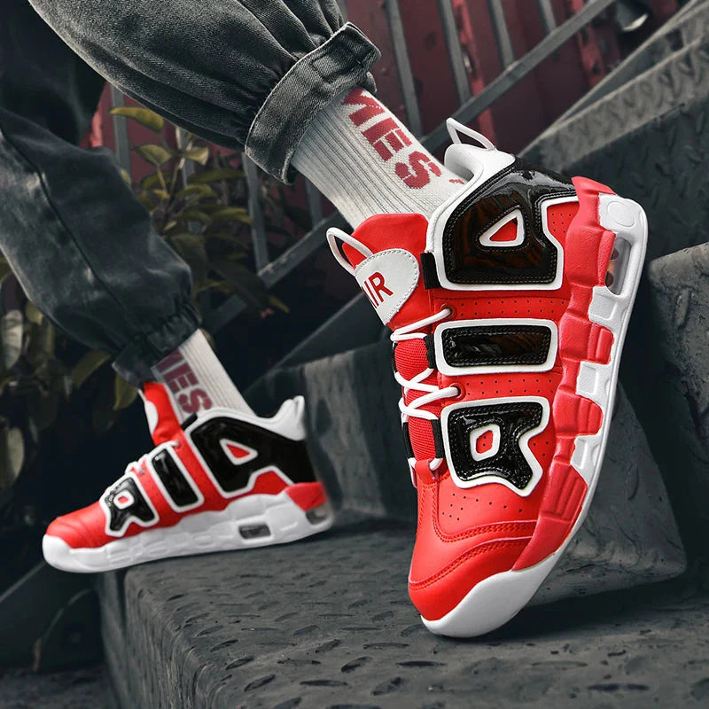 New Fashion Style Quality Men's Sports Sneakers.