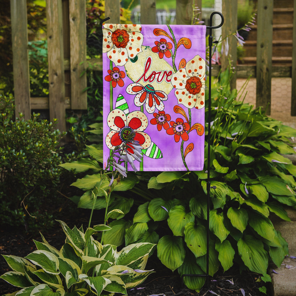 Love is Blooming Valentine's Day Garden Flag Mailbox Decorative Yard Banner Outside Patio Artwork for Flower Beds, Garden Size, Multicolor