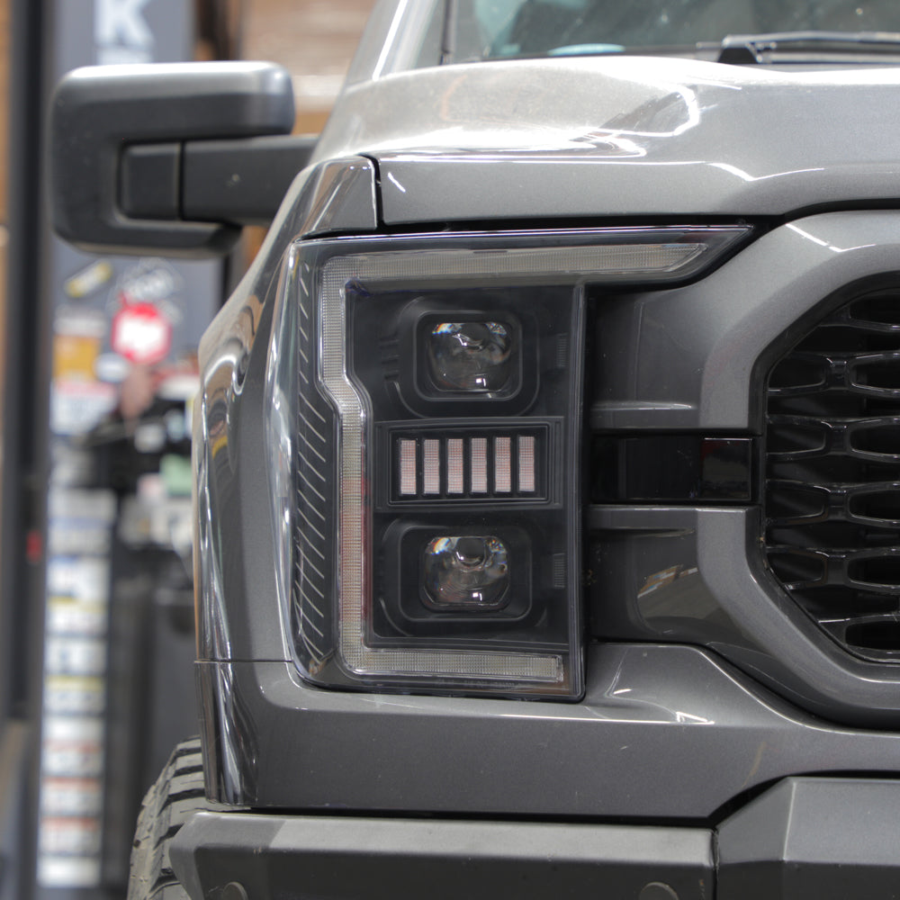 SPYDER Signature 20-21 Ford F150(Halogen Model) Proj. Headlights - Black(PRO-YD-FF15021HALSI-SEQ-BK) 5088710