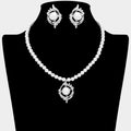 Elegant Pearl Pendant Necklace