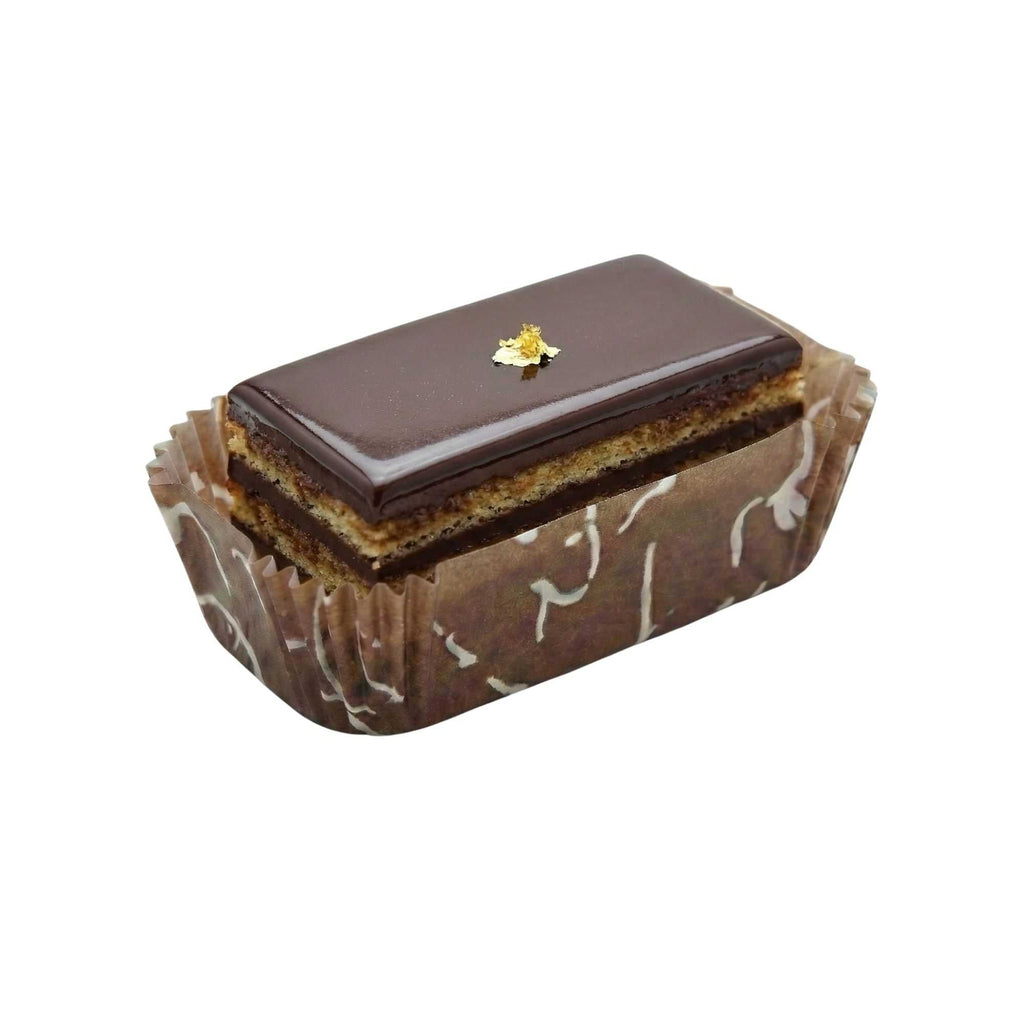 Panificio 5 oz Elliptical Chocolate Wisp Paper Large Baking Cup - Ridged - 4 1/2" x 2 1/2" x 1 1/4" - 200 count box