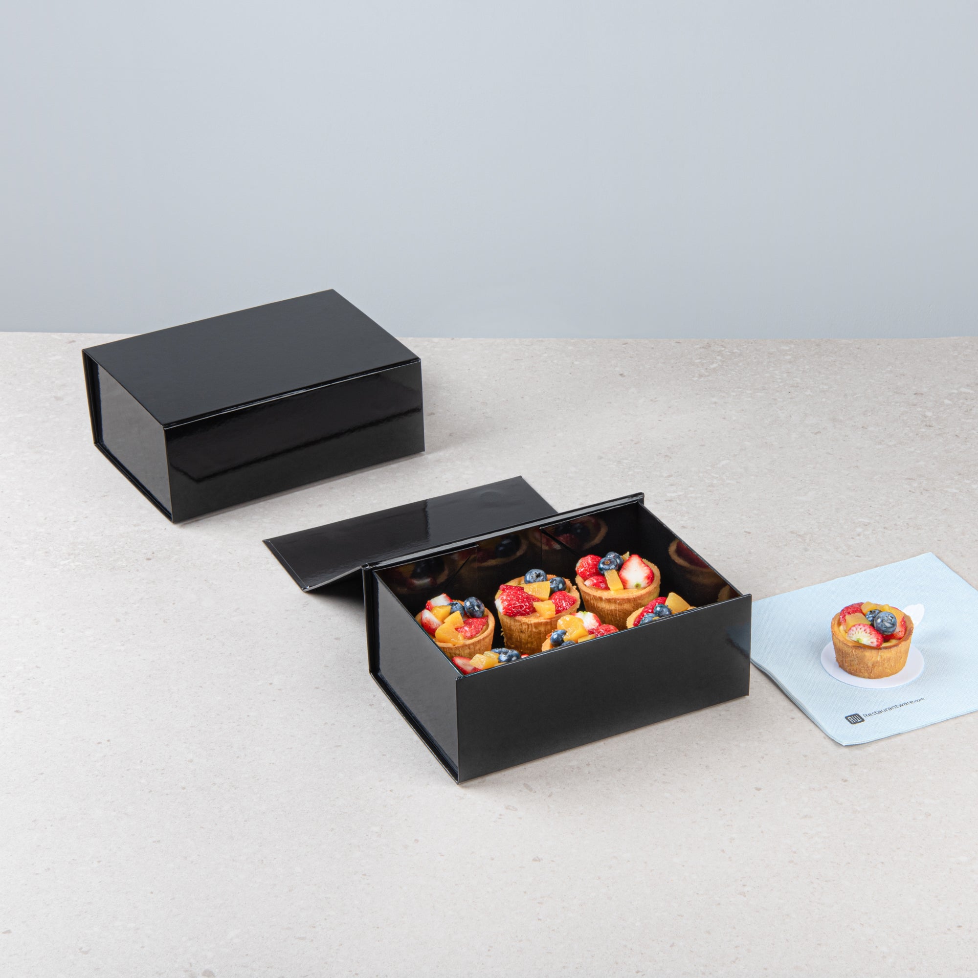 Cater Tek Rectangle Black Paper Medium Tic Tac Box - Magnetic - 9" x 6" x 3 1/2" - 10 count box
