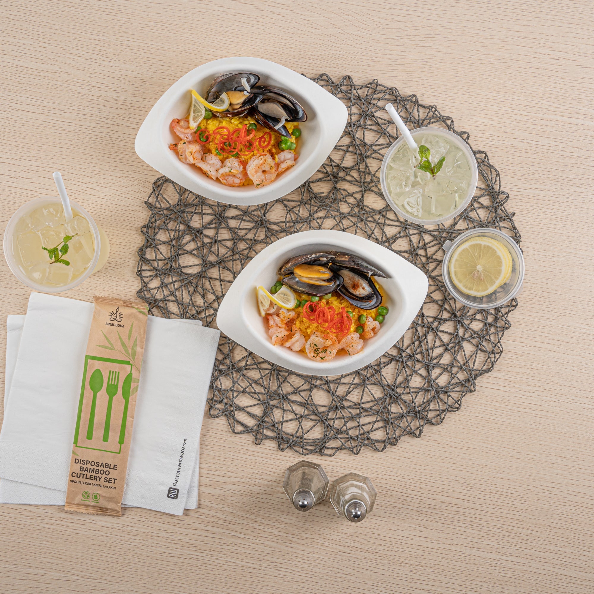 Pulp Safe No PFAS Added 12 oz Oval White Sugarcane / Bagasse Bowl - Home Compostable - 8 1/2" x 5 3/4" x 2 1/4" - 25 count box