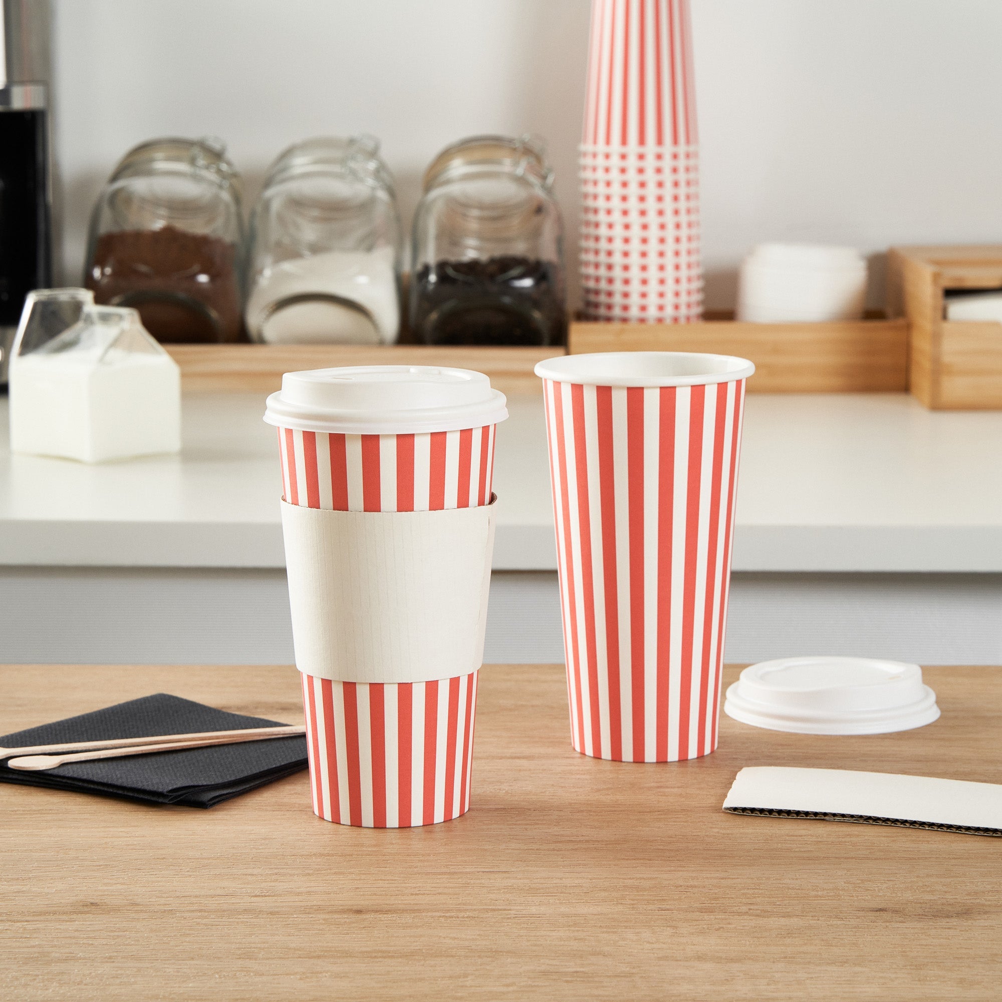 Restpresso 20 oz Red and White Stripe Paper Single Wall Coffee Cup - with White Lid - 3 1/2"x 3 1/2"x 6 1/2" - 400 count box