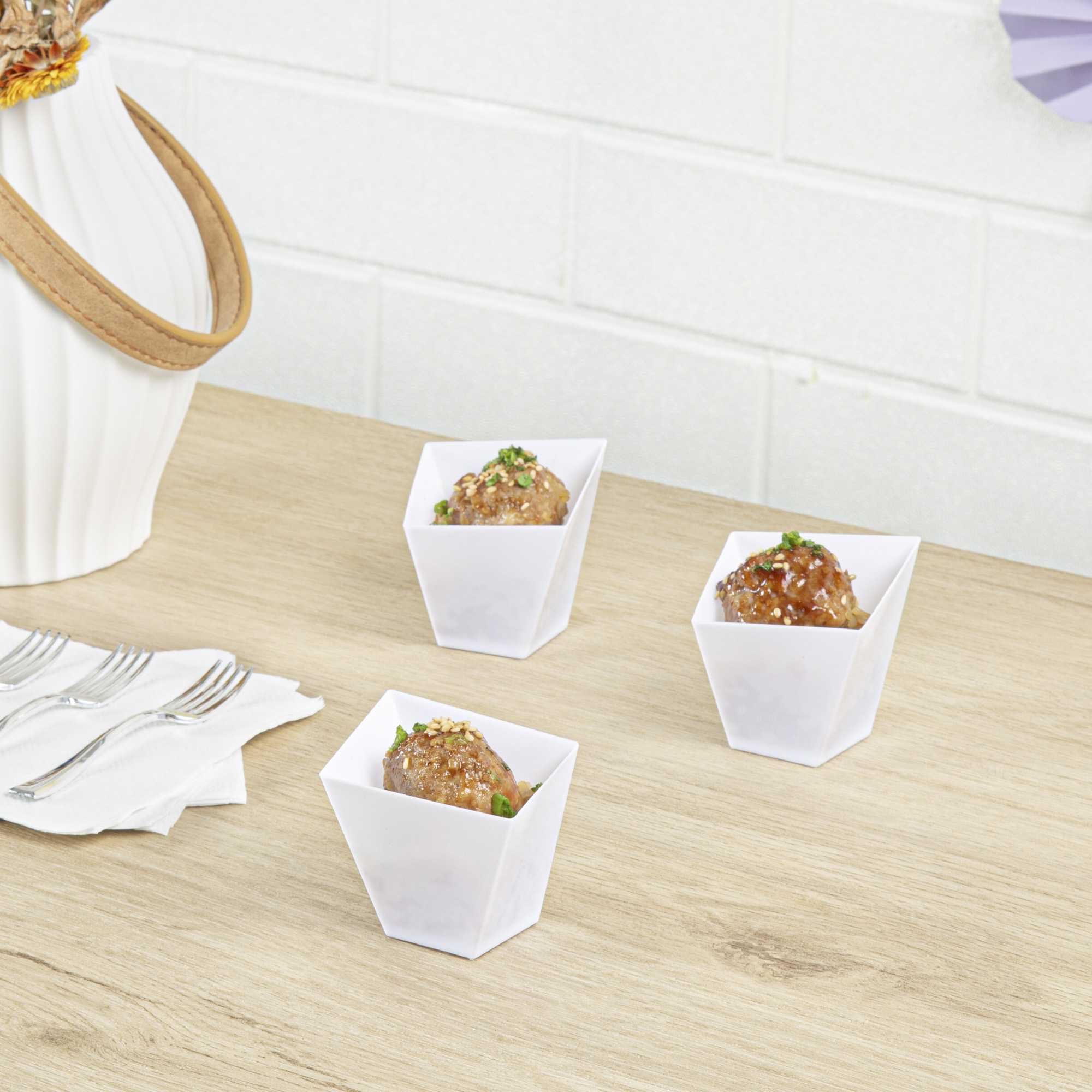 Mini Serve 2 oz Square White Plastic Girata Dessert Dish - 2" x 2" x 1 3/4" - 100 count box