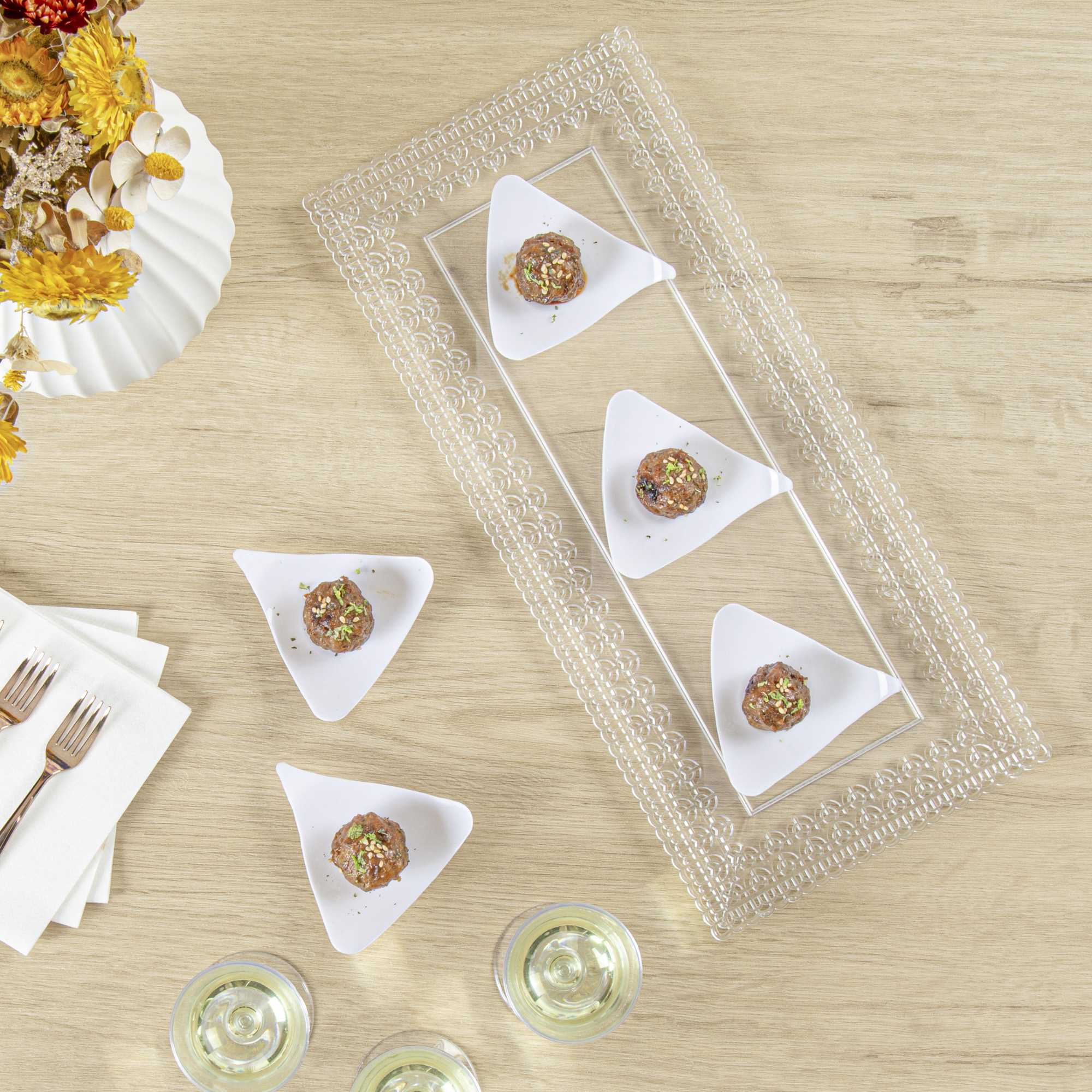 Mini Serve Triangle White Plastic Shooting Star Appetizer Plate - 3" x 3" - 100 count box