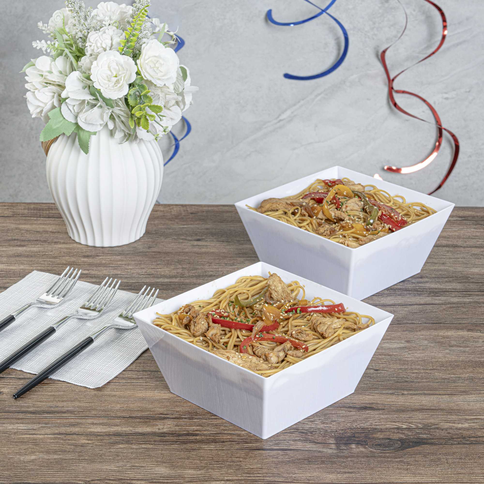 Maxi Serve 18 oz Square White Plastic Medium Modern Bowl - 6 3/4" x 6 3/4" x 3" - 25 count box
