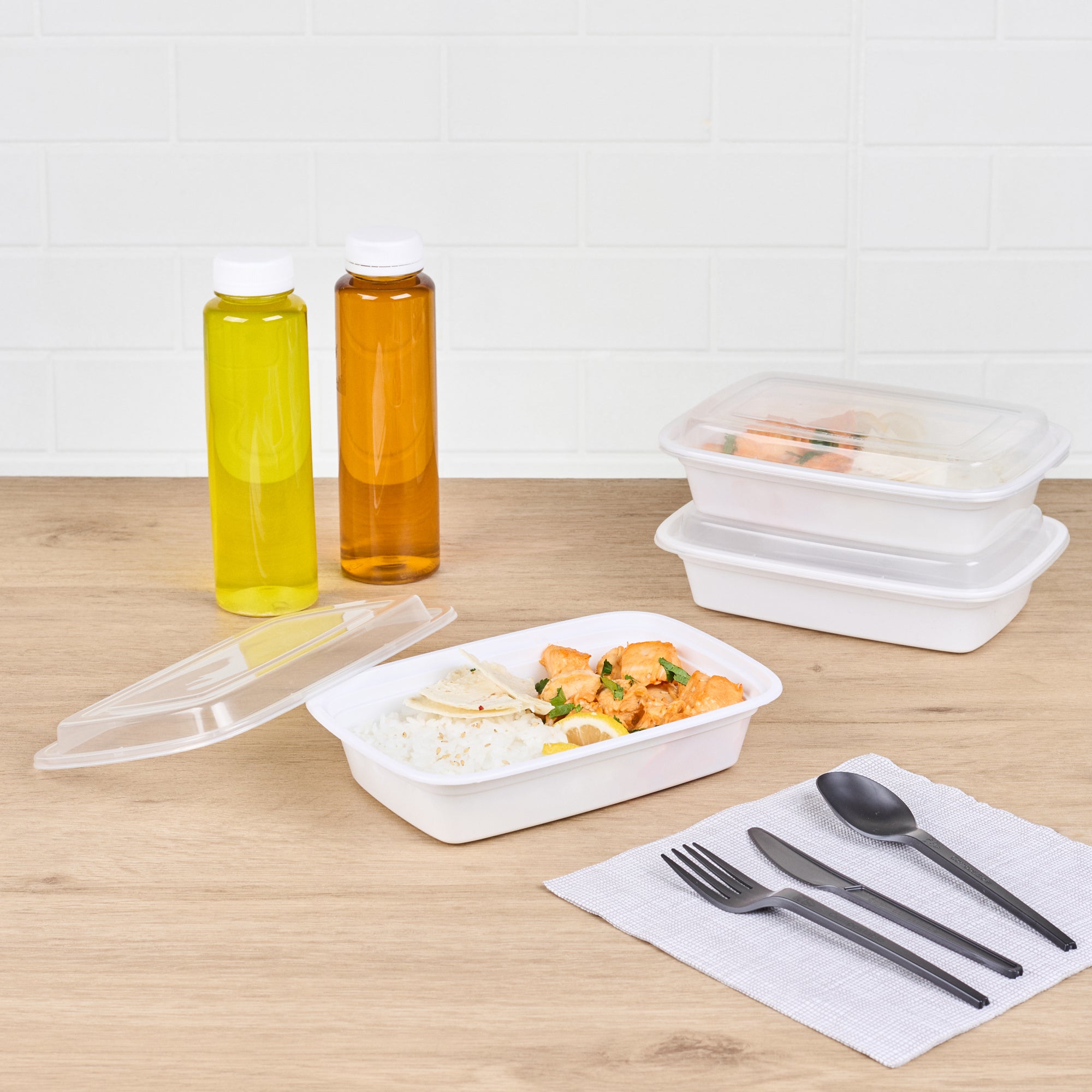 Asporto 24 oz Rectangle White Plastic To Go Box - with Clear Lid, Microwavable - 8" x 5 1/4" x 1 3/4" - 100 count box