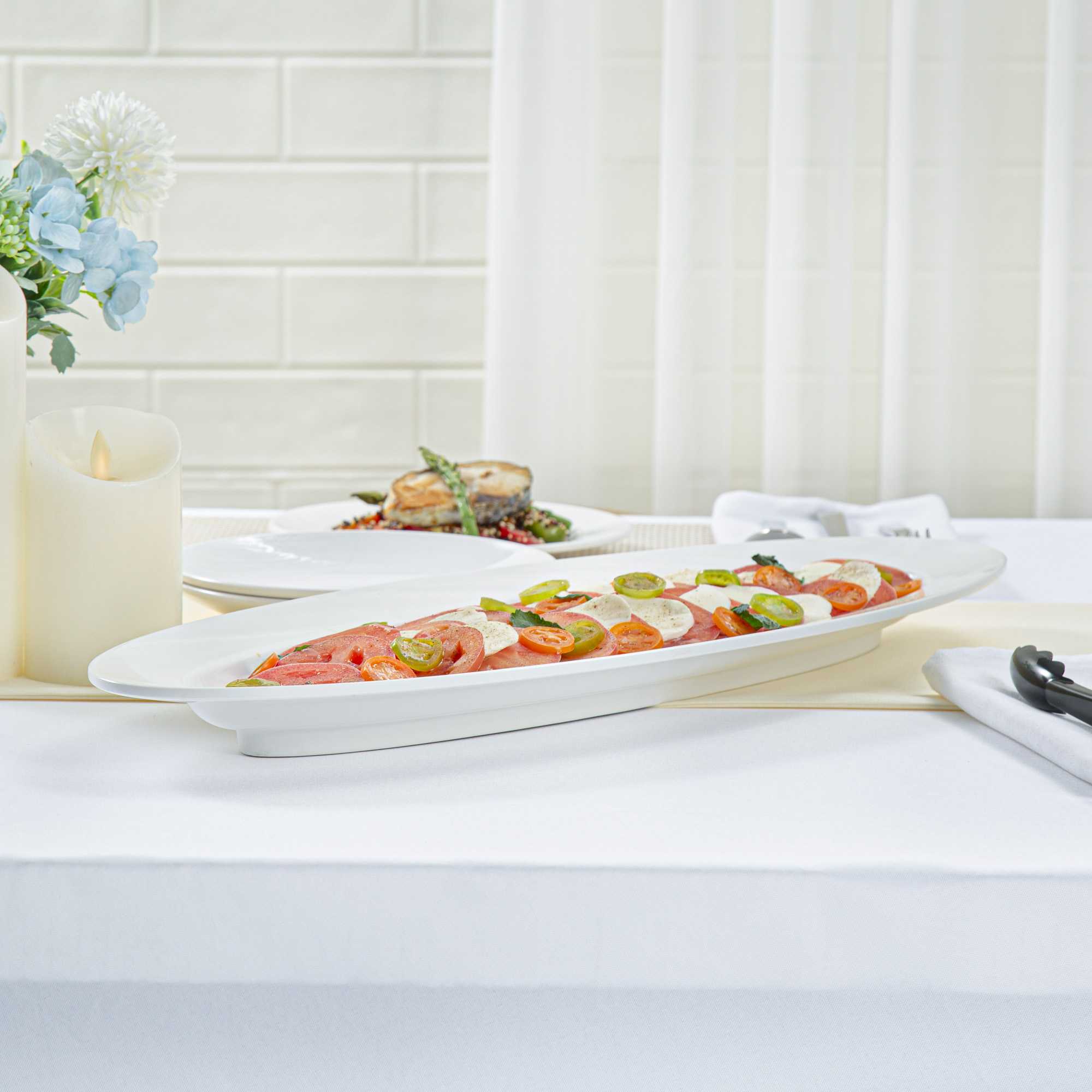 Voga Oval White Melamine Serving Plate - 23" x 9" x 1 3/4" - 2 count box