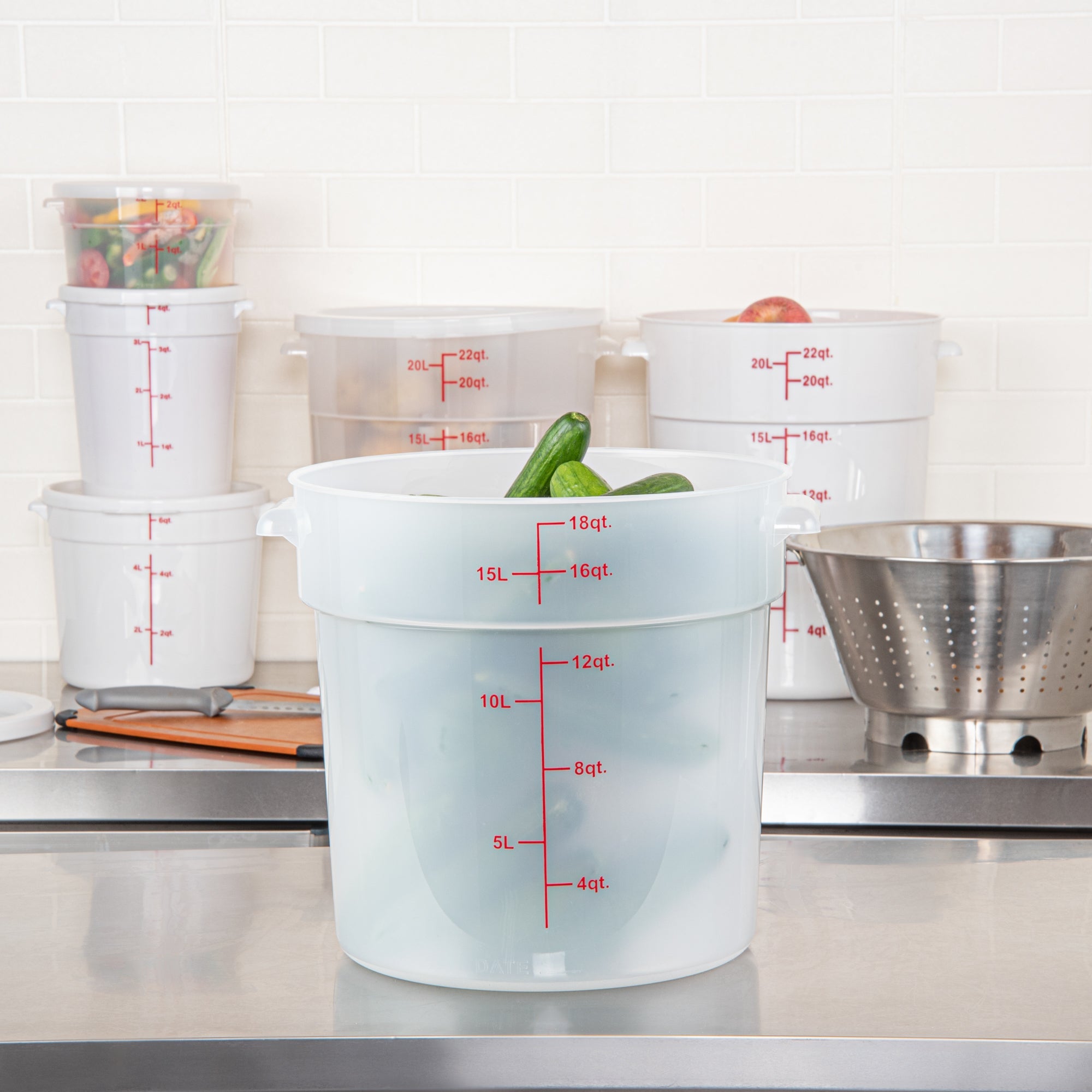 Met Lux 18 qt Round Translucent Plastic Food Storage Container - with Red Volume Markers - 12 1/4" x 12 1/4" x 12" - 1 count box