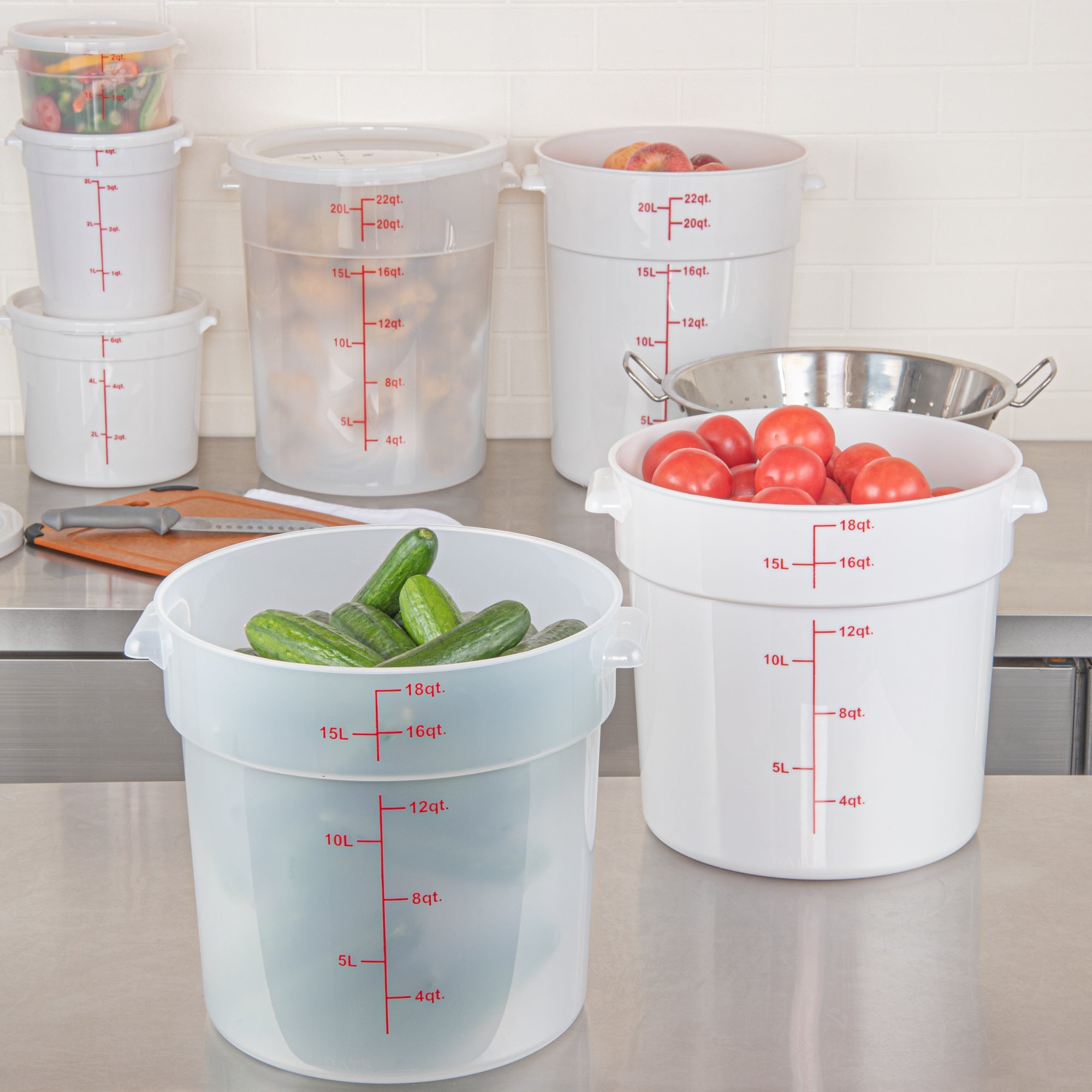 Met Lux 18 qt Round Translucent Plastic Food Storage Container - with Red Volume Markers - 12 1/4" x 12 1/4" x 12" - 1 count box