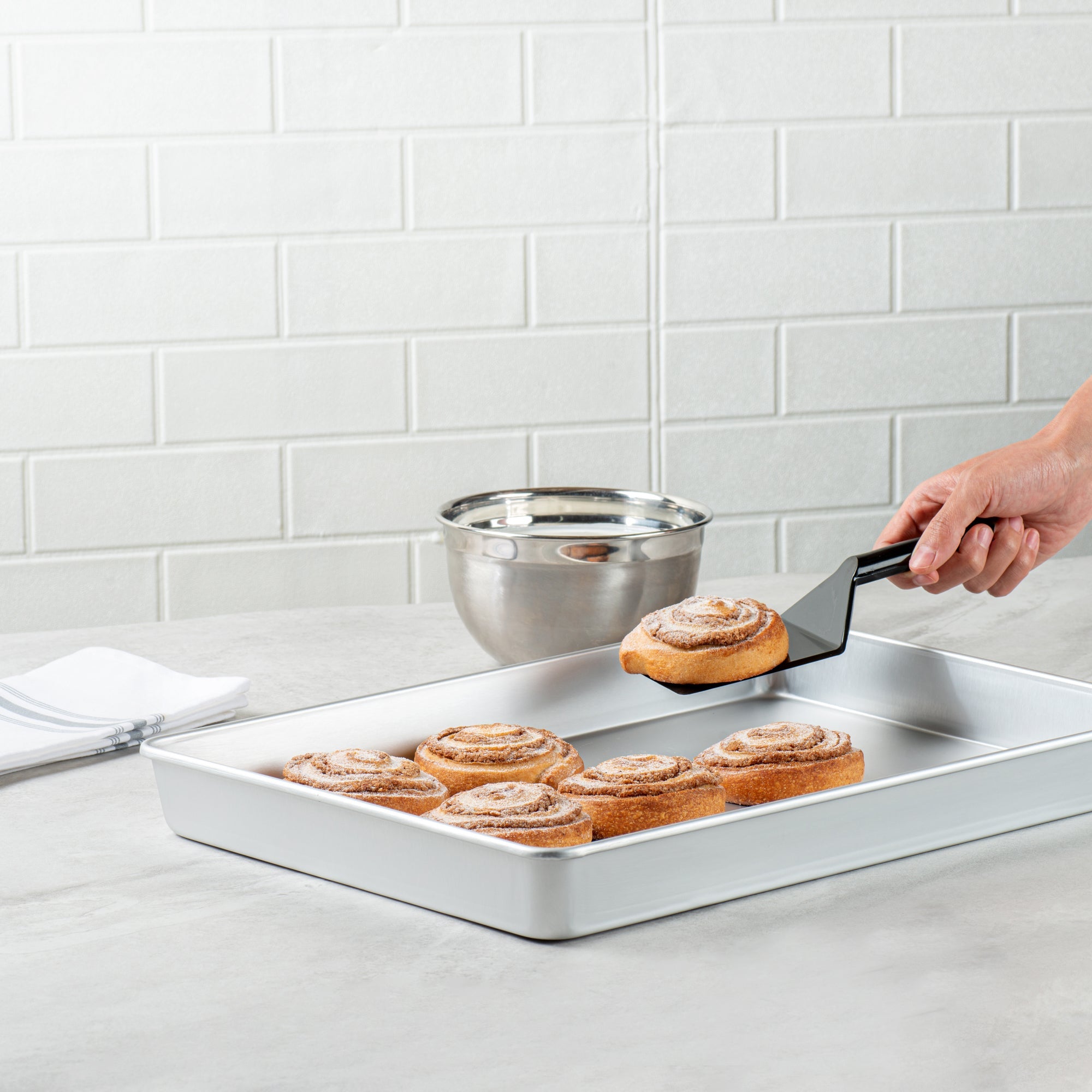Met Lux Rectangle Aluminum Cake Pan - 18" x 12" x 2" - 12 count box