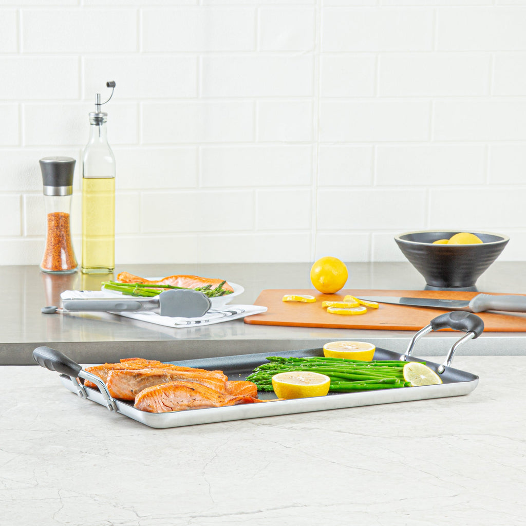 Met Lux Aluminum Double Burner Griddle - Non-Stick, with Bakelite Handles - 16 1/2" x 10 1/2" - 10 count box
