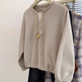 Large size fake two-piece hatless short sweatshirt for women in early autumn 2025 new loose and chic slim long-sleeved top