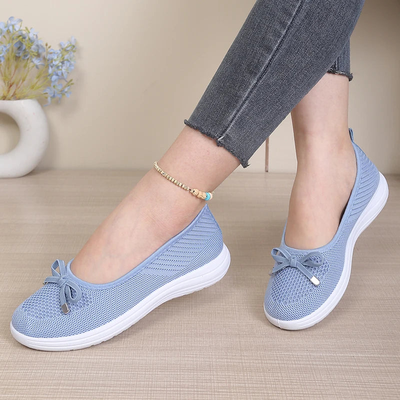 Women's Breathable Mesh Flat Shoes, Decorated with a Bow, Are Lightweight and Comfortable, Perfect for Mom Shoes.