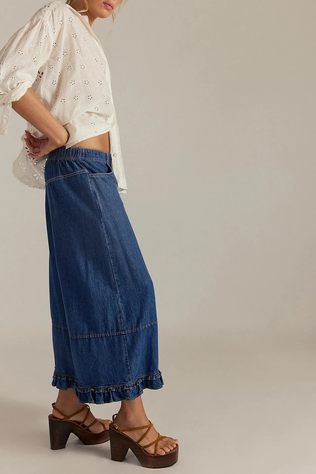 Women Baggy Wide Leg Denim Cropped Pants Vintage Y2k Pleated Ruffle Hem Elastic Low Rise Loose Fit Jeans with Pockets