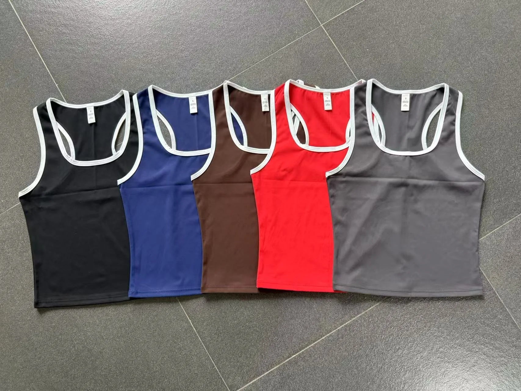 Sports Underwear Women's Sports Strappy Top Yoga Vest Fitness Tank Top Gym Beautiful Open Back Bra Running Workout Halter Bra