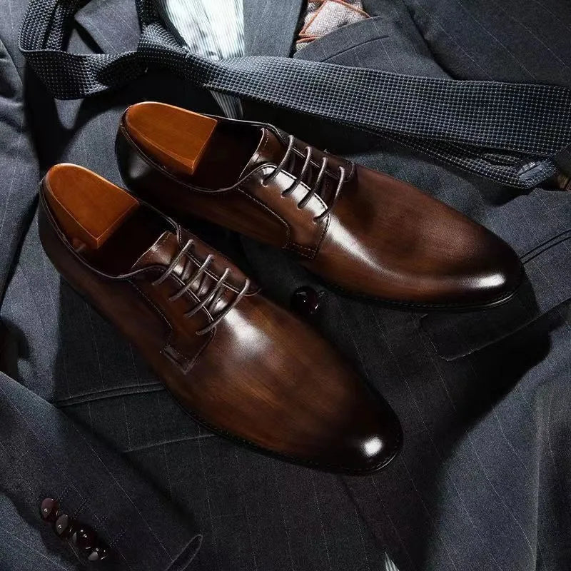 Business Casual Shoes Trend Patent Leather Men Wedding Shoes Gold Blue Red White Oxfords Shoes Designer Pointed Toe Dress Shoe